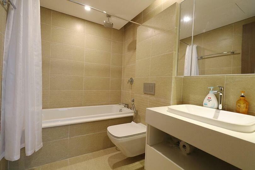 Vinhomes Metropolis Luxury Apartment 2 Br Hanoi Exterior foto